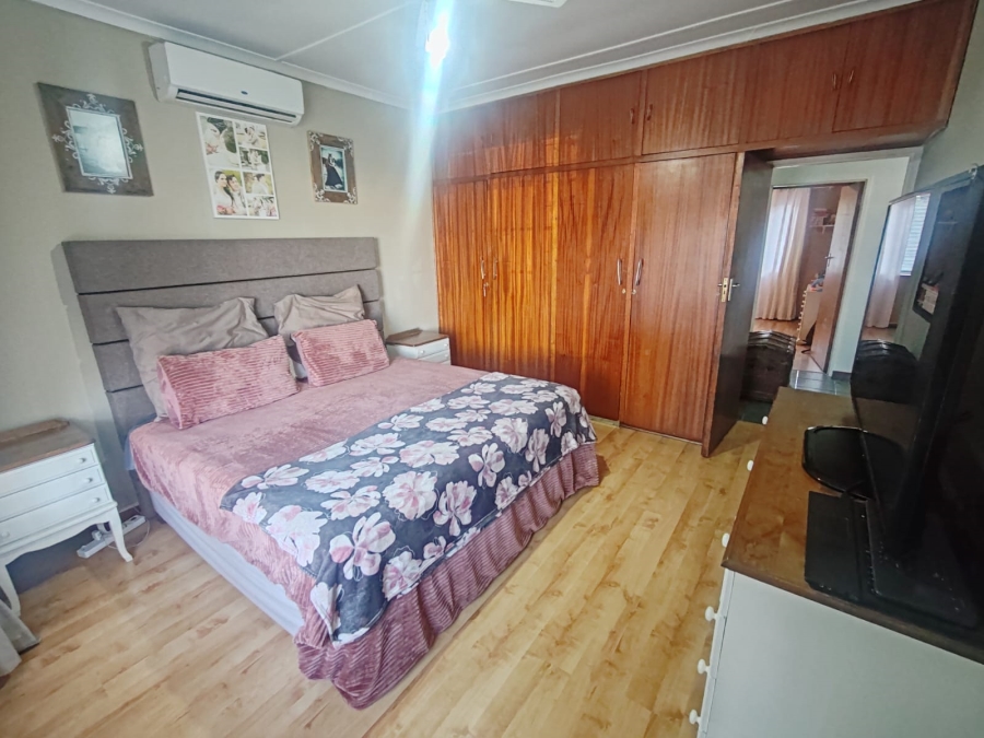 4 Bedroom Property for Sale in Windsor Park Eastern Cape